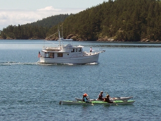 lucky-and-kayaks